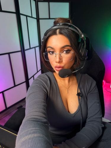 Julia Bayonetta OnlyFans brezplačno 18